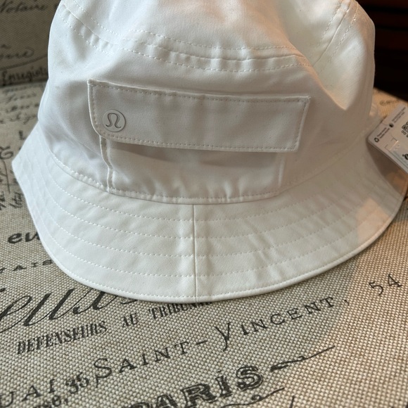 lululemon athletica Accessories - Lululemon Athletica White Bucket Hat